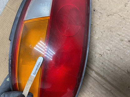 1996 1997 1998 Hyundai Elantra Sedan Left Driver LH Tail Light Oem AA6699 DW3
