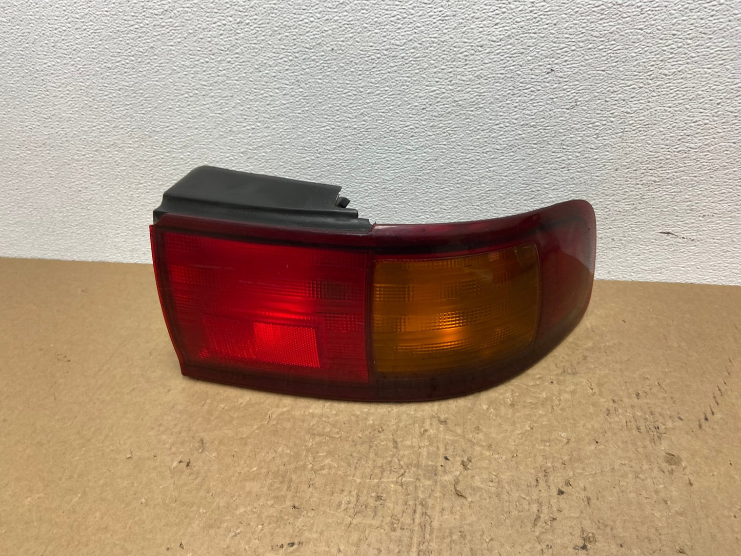 1995 - 1996 Toyota Camry Sedan Right Passenger Tail Light Lamp Oem AC1527 LK0