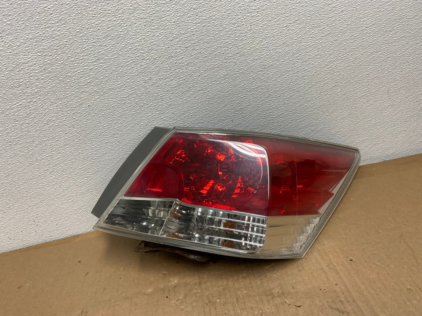2008 to 2012 Honda Accord Sedan Tail light Right Passenger RH Side AB6545 KJ0