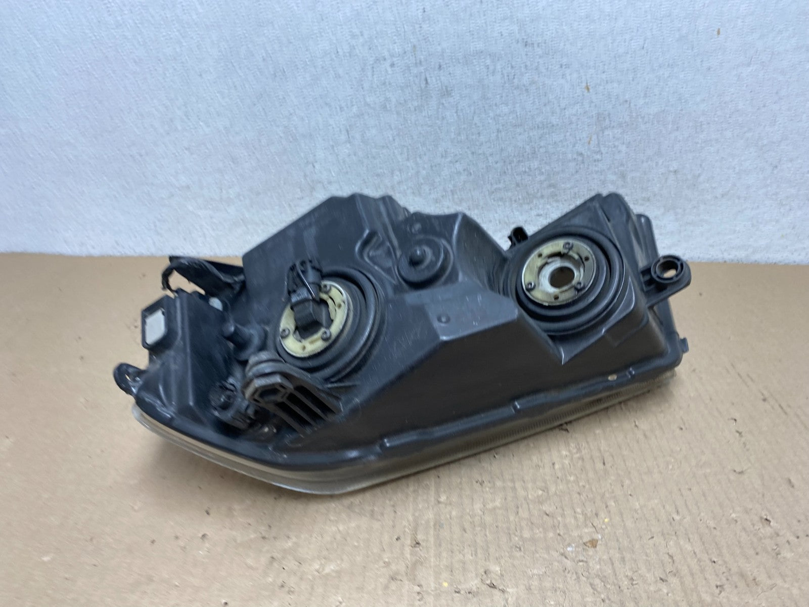 2008 to 2014 Dodge Avenger Right Passenger Side Halogen Headlight AE9802 DW8