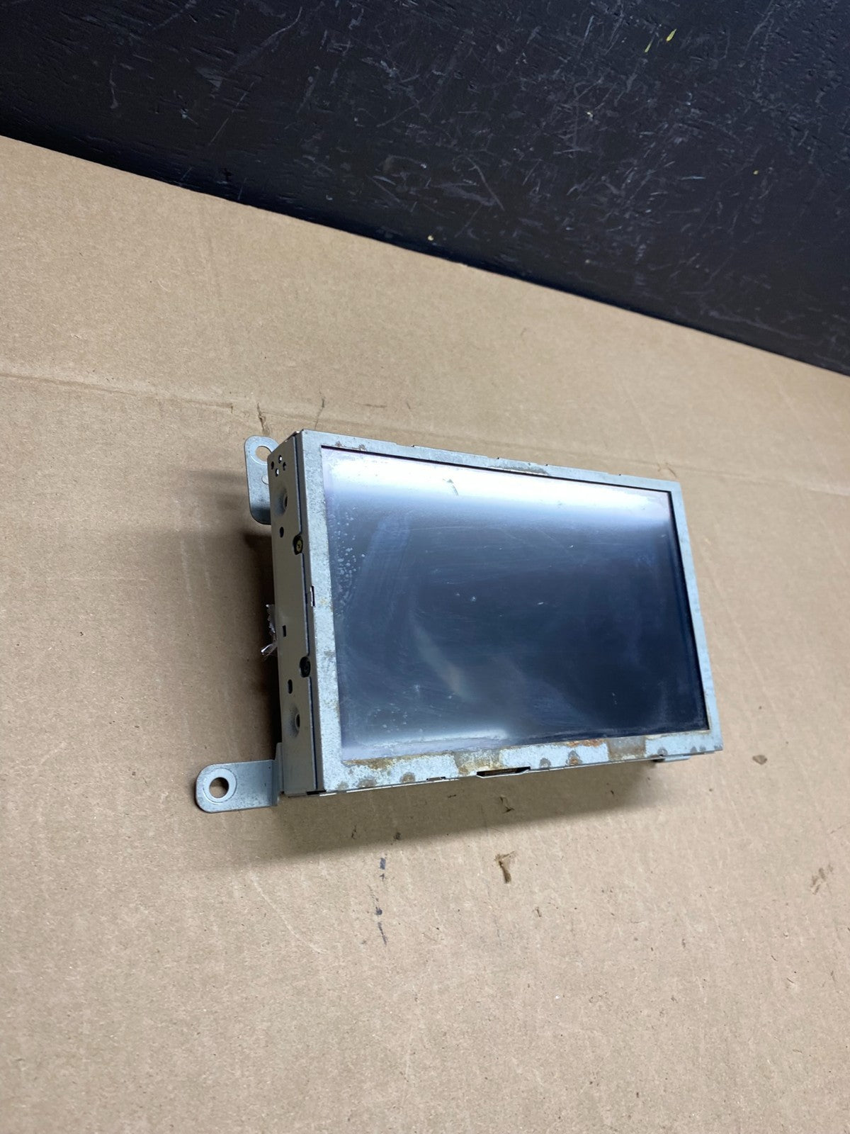 2011 to 2012 Ford Taurus Radio Information Display Screen Monitor AB9200 DG1