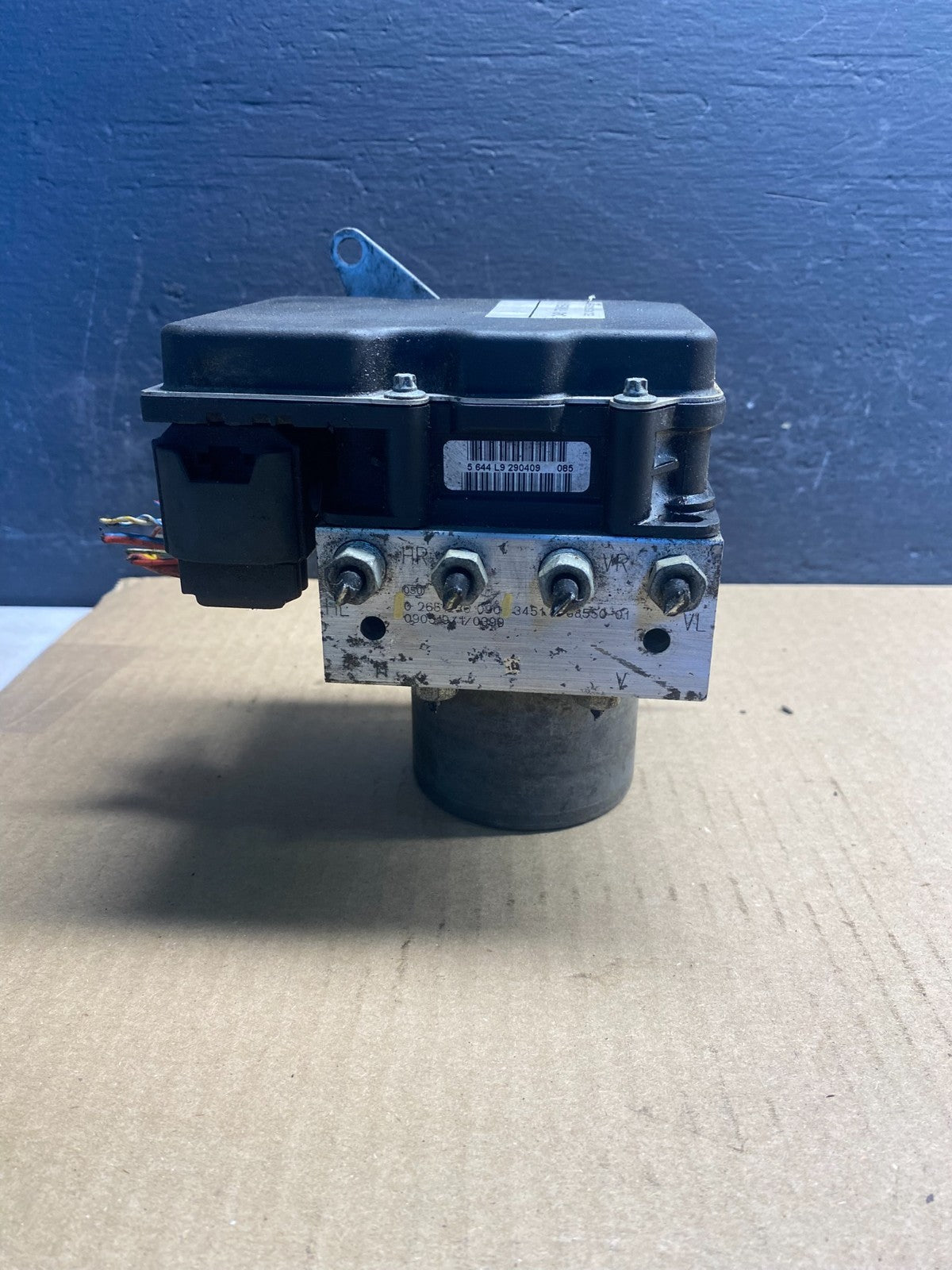 2007 to 2013 BMW 328i ABS Anti-Lock Brake Pump 3451 6784868-01 AC8987 DG4