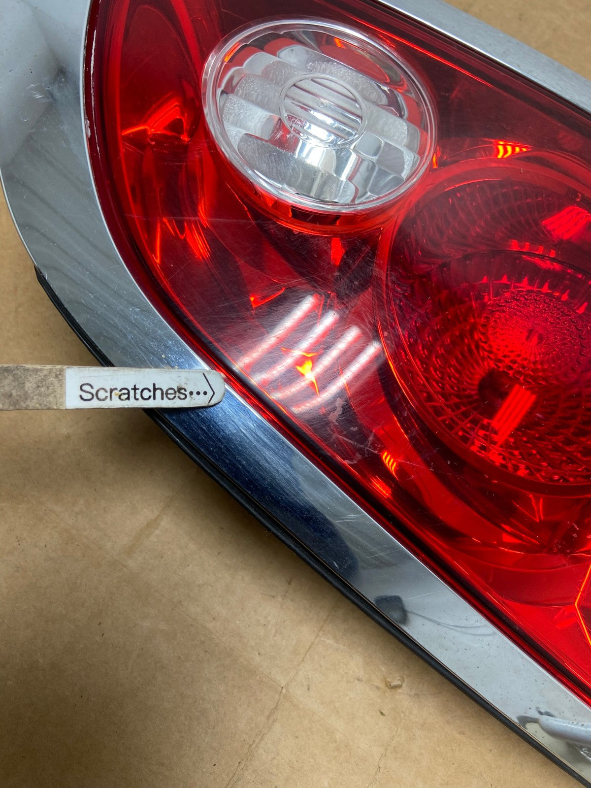 2008 - 2012 Buick Enclave Left Driver Lh Inner Tail Light AD4440 LK3