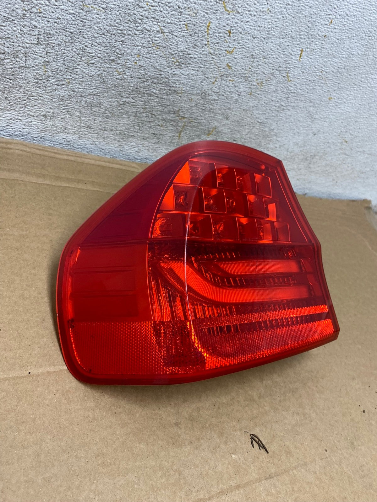 2009 2010 BMW 323i 325i 328i 335i 3 Series Left Driver Tail Light AH8190 LK2