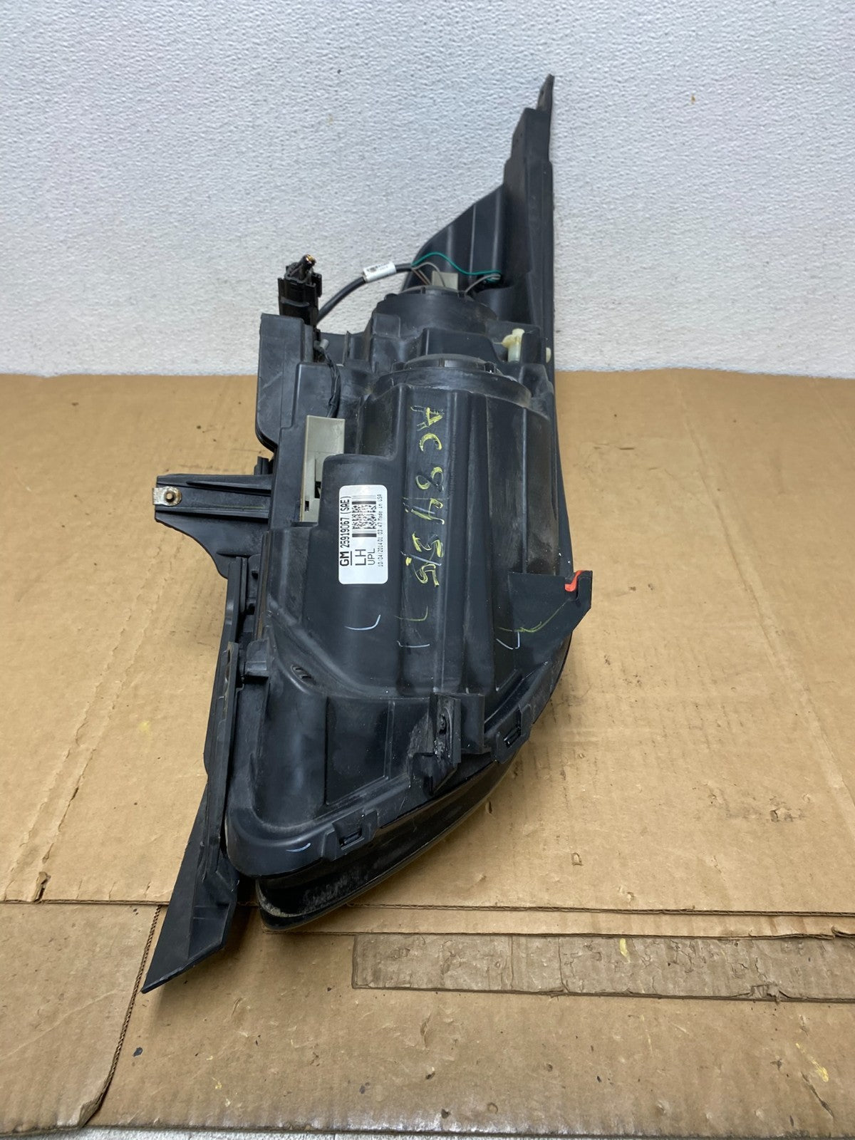 2013 2014 2015 Chevrolet Malibu Headlight Projector Left Driver Side AC84557