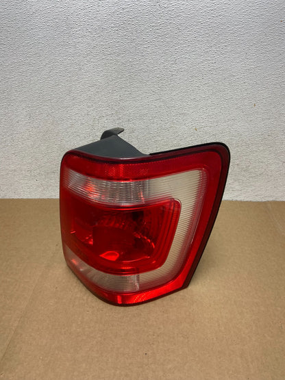 2008 to 2012 Ford Escape Right Passenger RH Side Tail Light AF9489 DW0