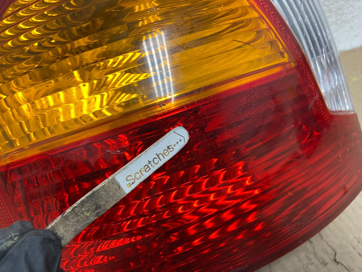 2001 - 2004 Hyundai Santa Fe Left Driver LH Side Tail Light AH6038 LK3