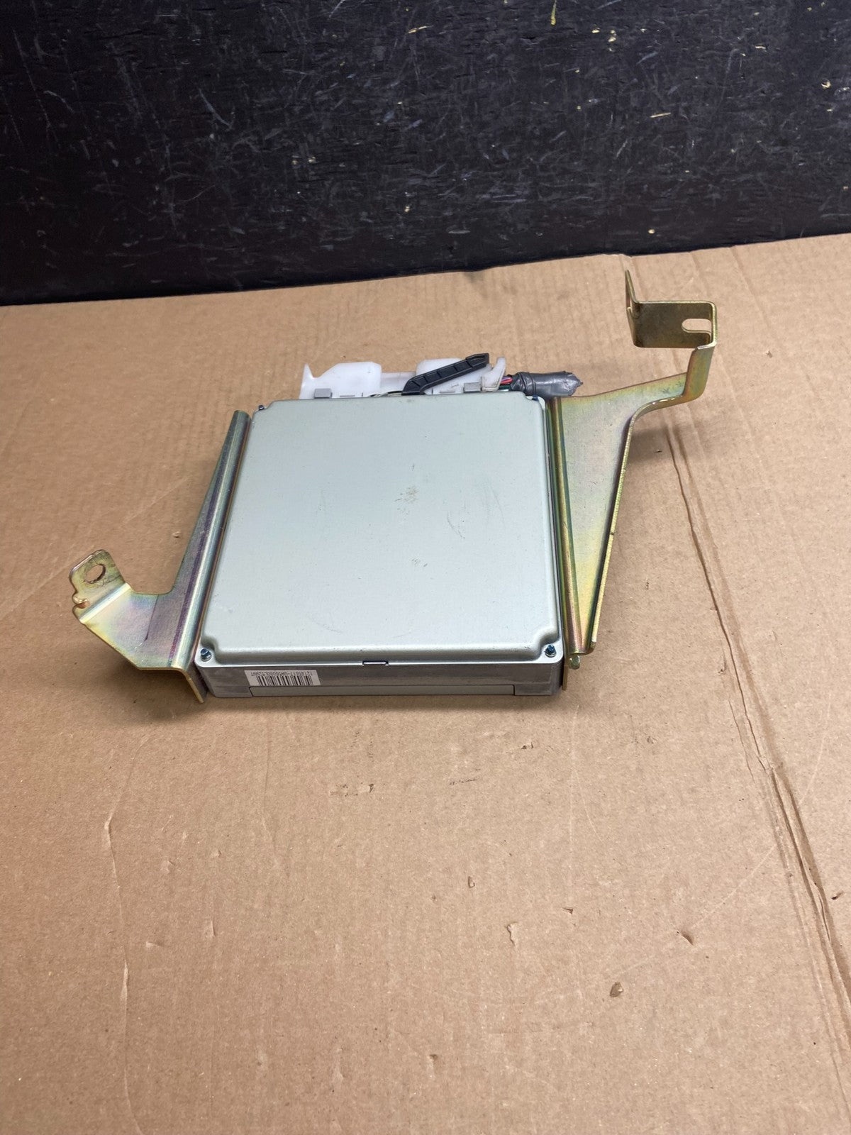 2003 2004 Infiniti G35 Engine Computer Module ECU A56-U80 L52 AE43763