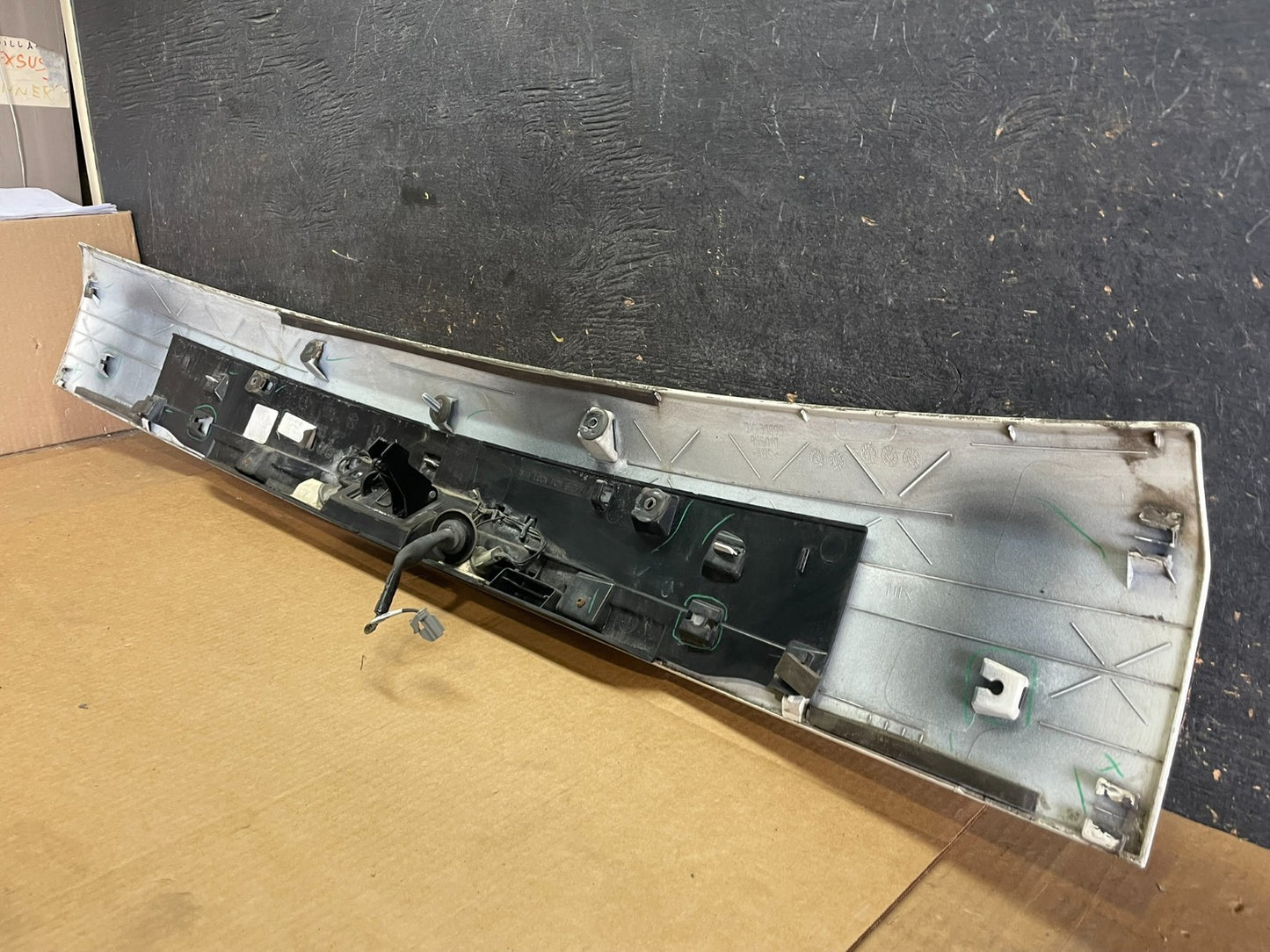 2011-2018 Dodge Grand Caravan Rear Tail Gate Trim Molding Panel OEM AA8976 DG8