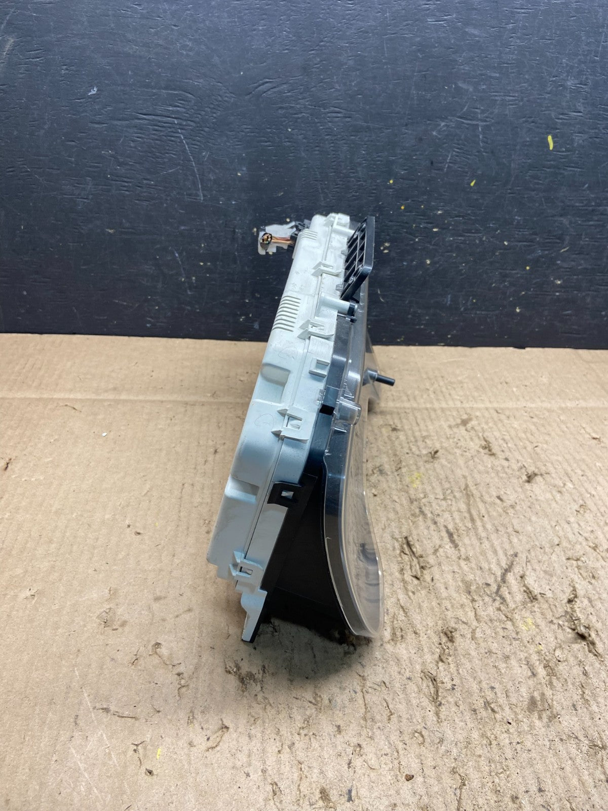 2010 Ford E150 E250 Gauge Speedometer Cluster Q1108 DG2