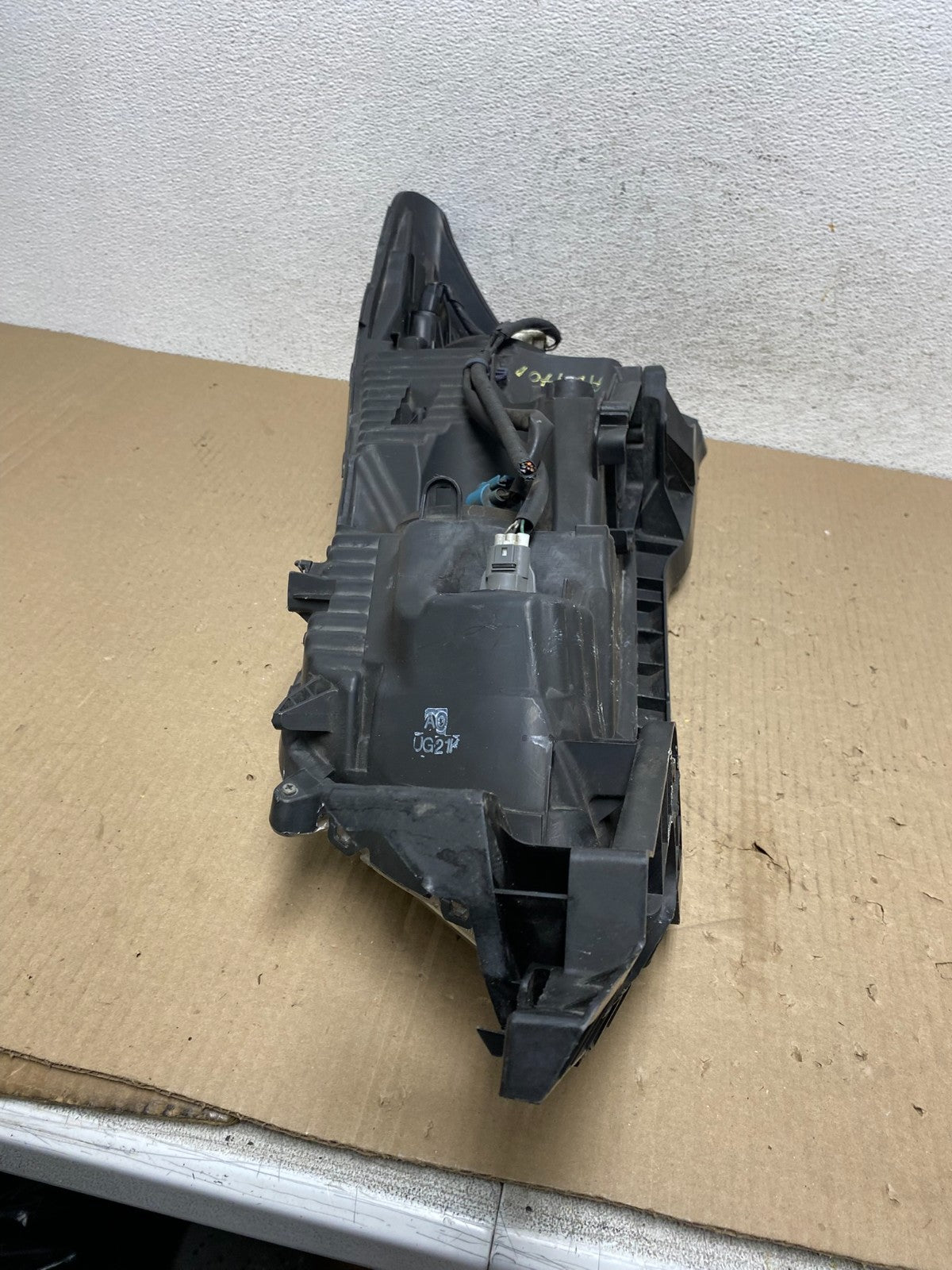 2008 to 2012 Honda Accord Sedan Right Passenger RH Headlight AE9701 DW9