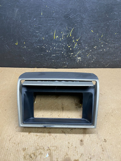 2003 to 2006 Lincoln Navigator Dash Glove Box Storage Compartment OEM z4494 DG1