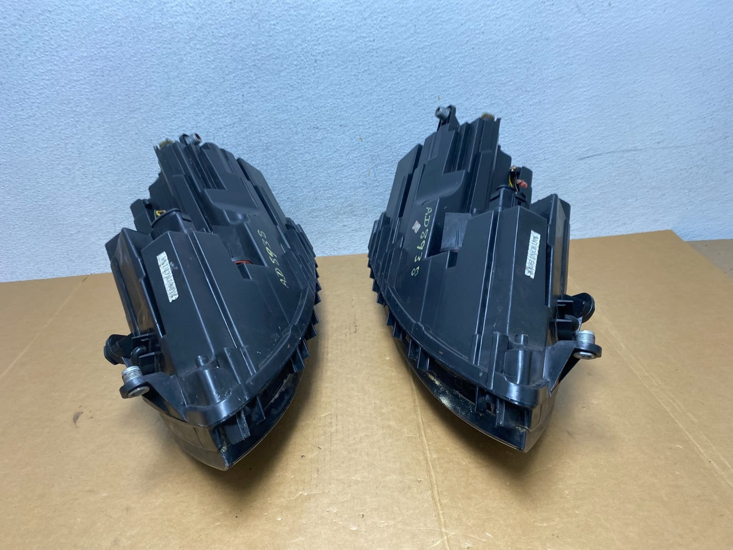 2011 to 2014 Volkswagen Jetta Left+Right Headlights Halogen AD8938 DW12