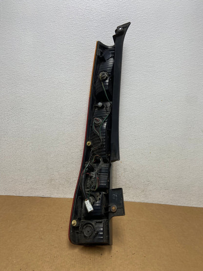 2002 - 2004 Honda Crv Cr-v Right Passenger Rh Side Tail Light AD4536 LK6