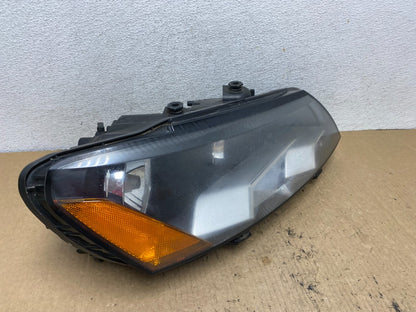 2012-2015 Volkswagen Passat Right Passenger RH Halogen Headlight AG2450 DW2
