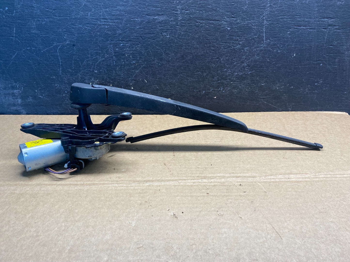 2007 to 2013 BMW X5 E70 Rear Windshield Wiper Motor AF5340 DG1
