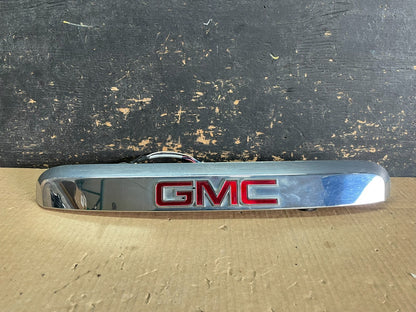2007-2012 GMC Acadia Chrome Tailgate Rear Finish Molding Back W/Camera AB3093 DG0