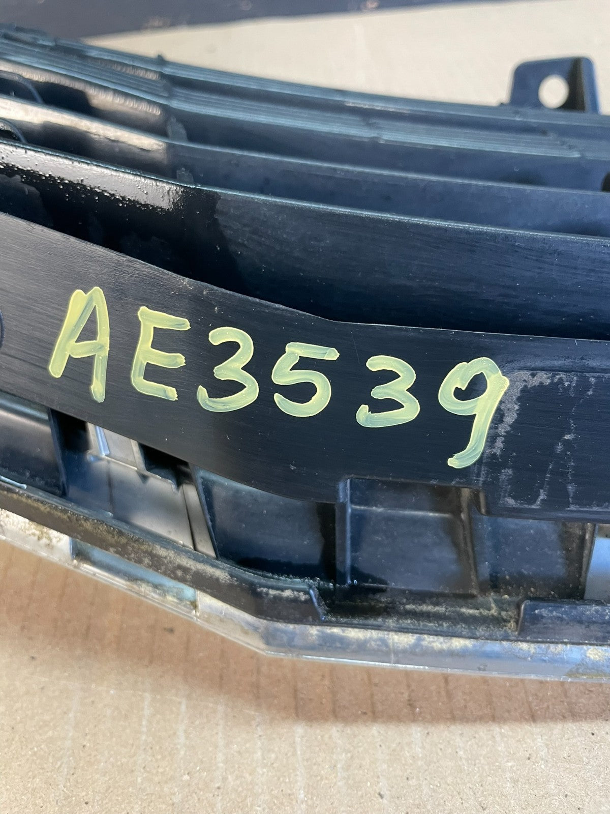 2008 2009 2010 Honda Accord Sedan Front Upper Grill Grille AE3539 DG6
