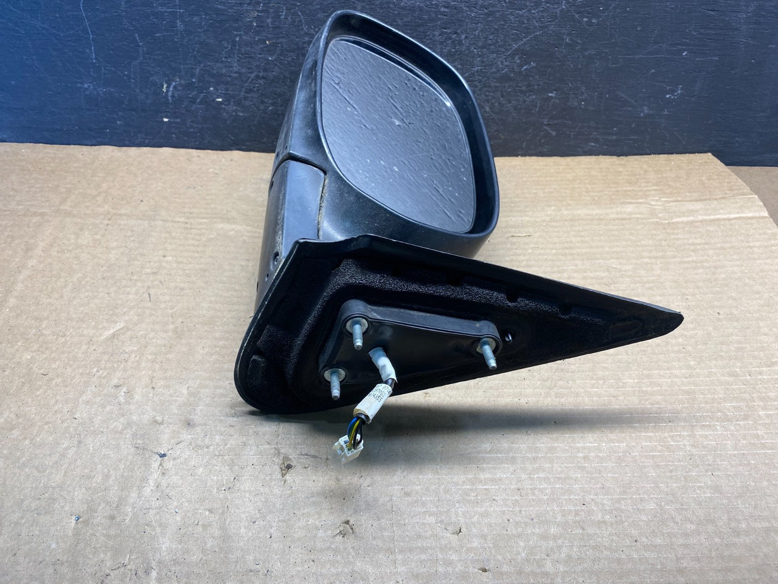 2001 to 2006 Toyota Sequoia Left Driver View Door Mirror AD9759 DW4