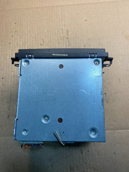 2005 to 2007 Ford Five Hundred Montego Radio CD Player Y7634 DG3