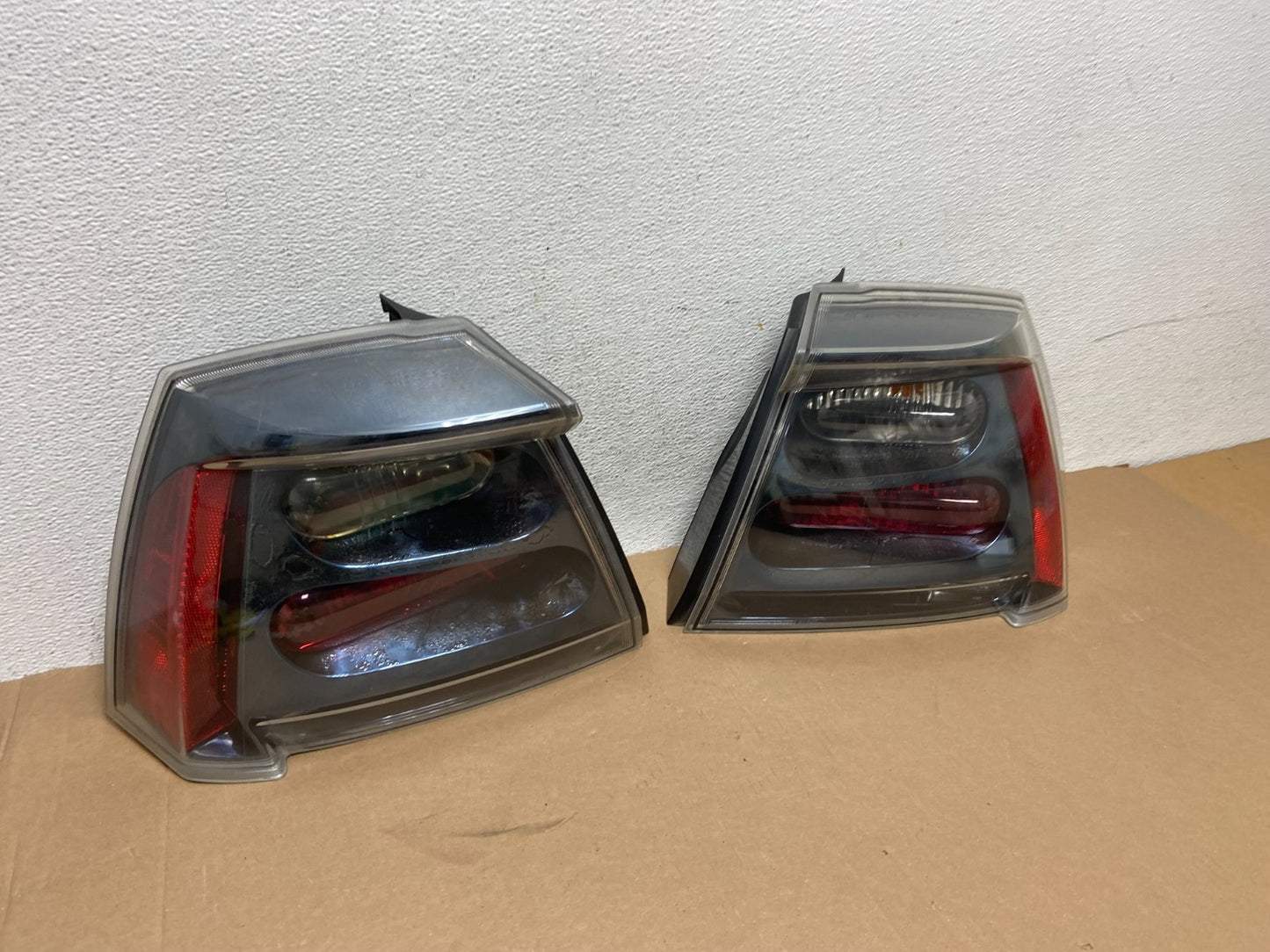 2004 2005 2006 Mitsubishi Galant GTS Left+Right Set Tail Lights AD6391 DG2