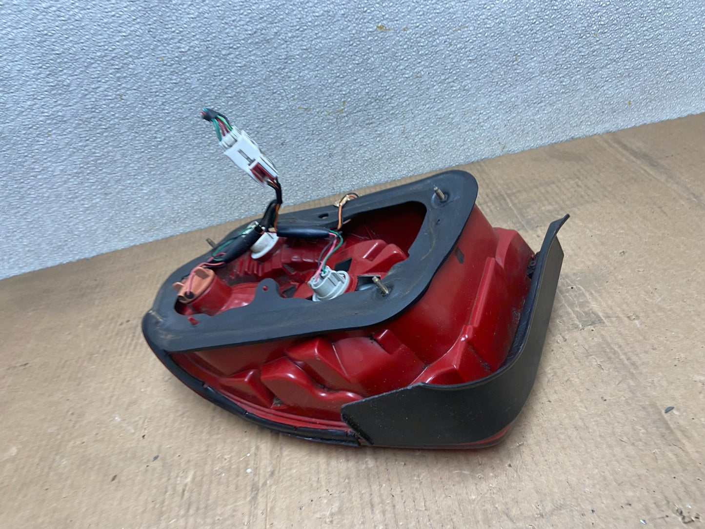 2002 to 2005 Hyundai Sonata Left Driver Lh Side Tail Light Oem AA6268 DW5