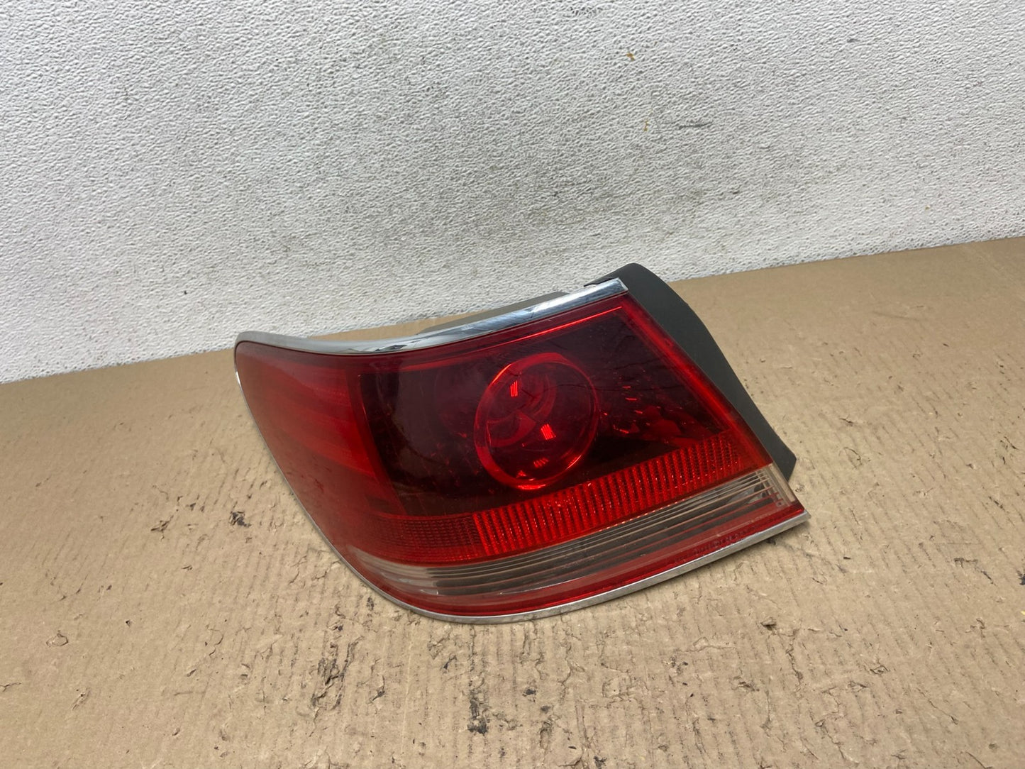 2005 - 2006 Lexus ES330 Left Driver LH Side Tail Light AF7161 DW0