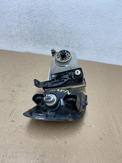 2001 2002 2003 Toyota Sienna Left Driver Lh Side Headlight Halogen AF5844 DW7