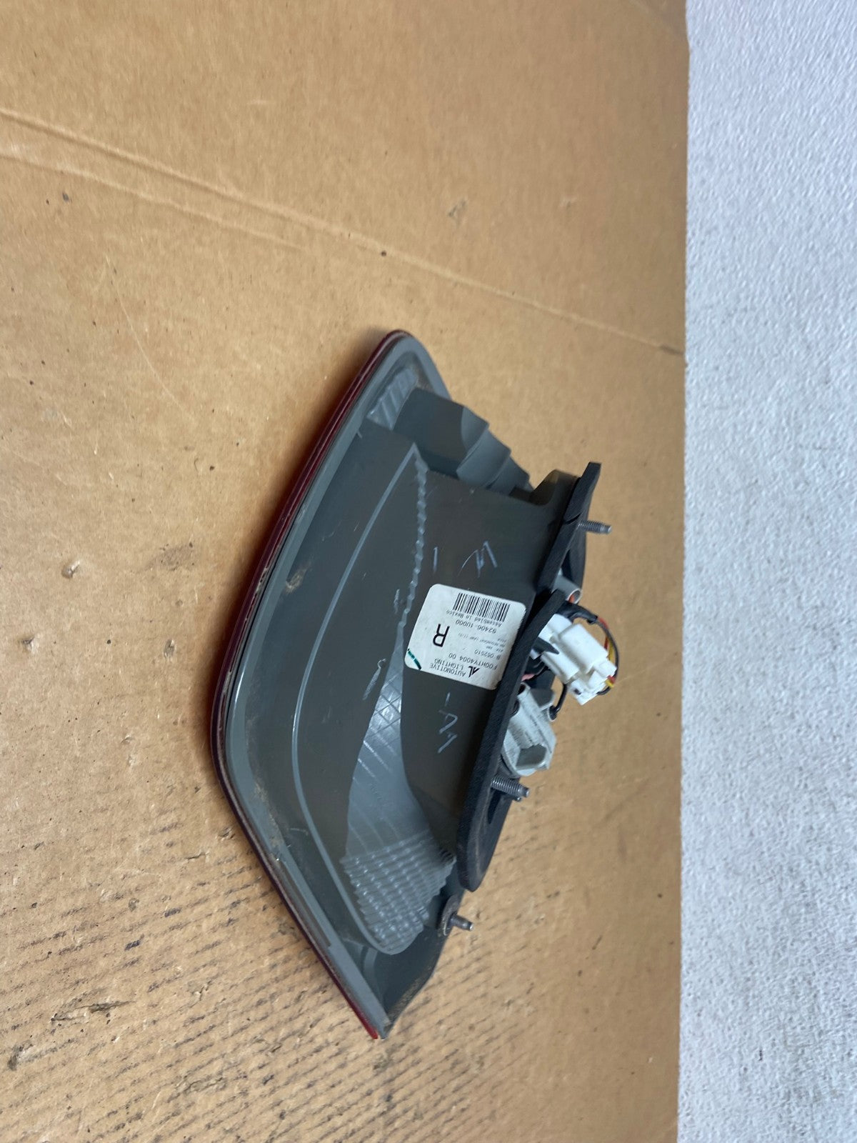 2011 2012 2013 Kia Sorento Right Passenger Inner Tail Light AE0335 LK4