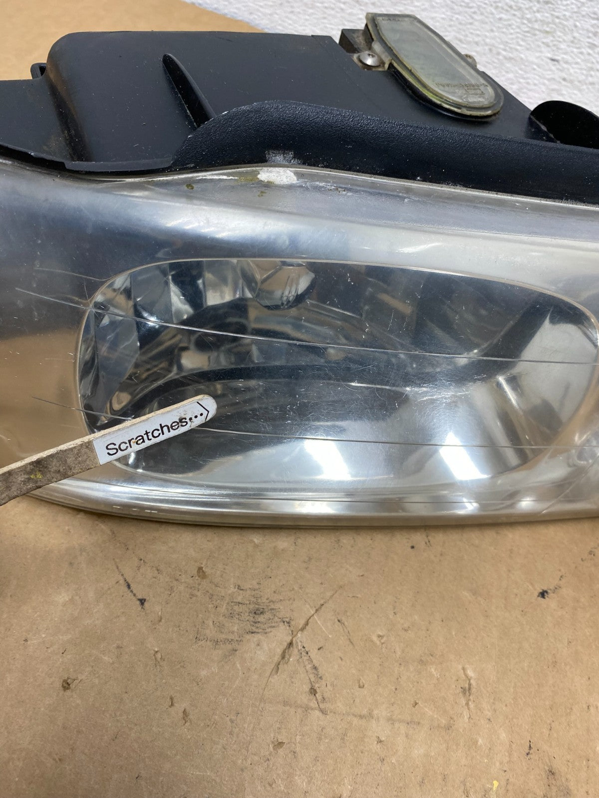 1998 to 2002 Lincoln Navigator Right Passenger Halogen Headlight AD2749 DW3