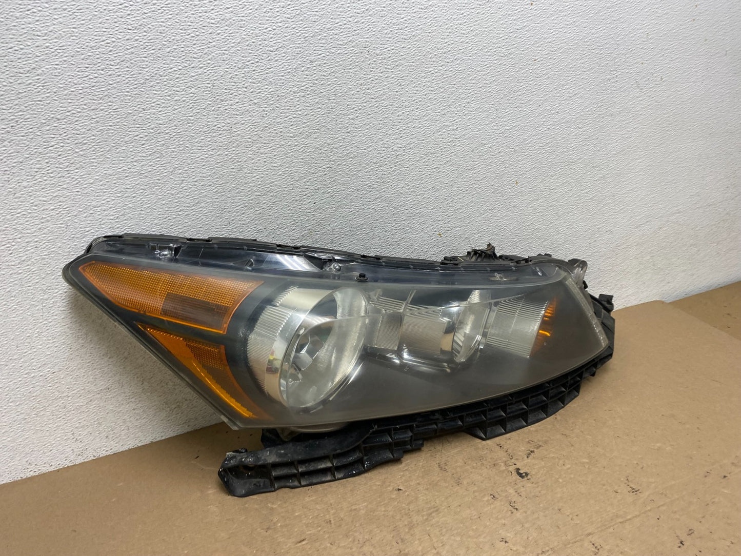 2008 to 2012 Honda Accord Sedan Right Passenger RH Headlight AF5022 DW2