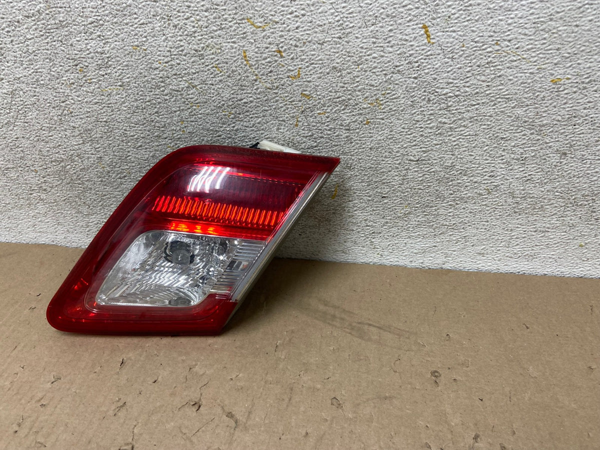 2010 - 2011 Toyota Camry Right Passenger RH Side Inner Tail Light AH6912 LK2