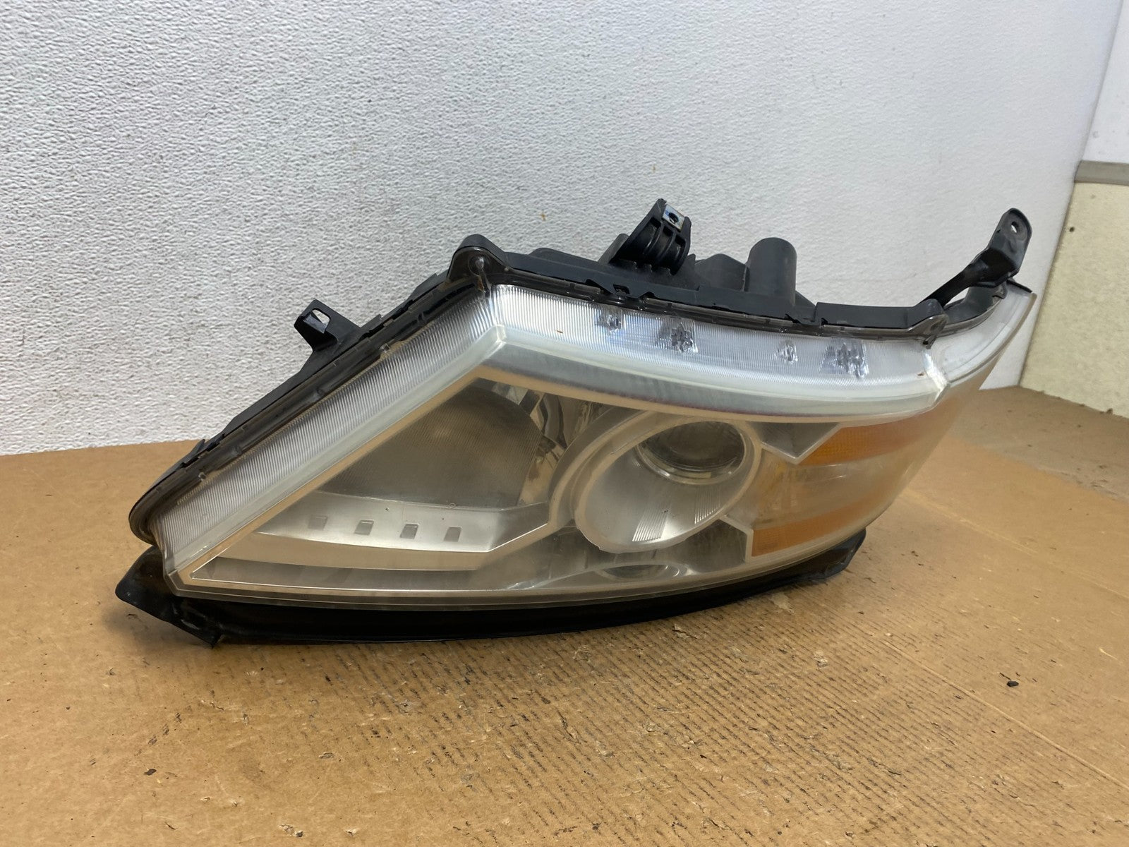 2011 to 2013 Honda Odyssey Front Left Driver LH Headlight Halogen AE1445 DW2