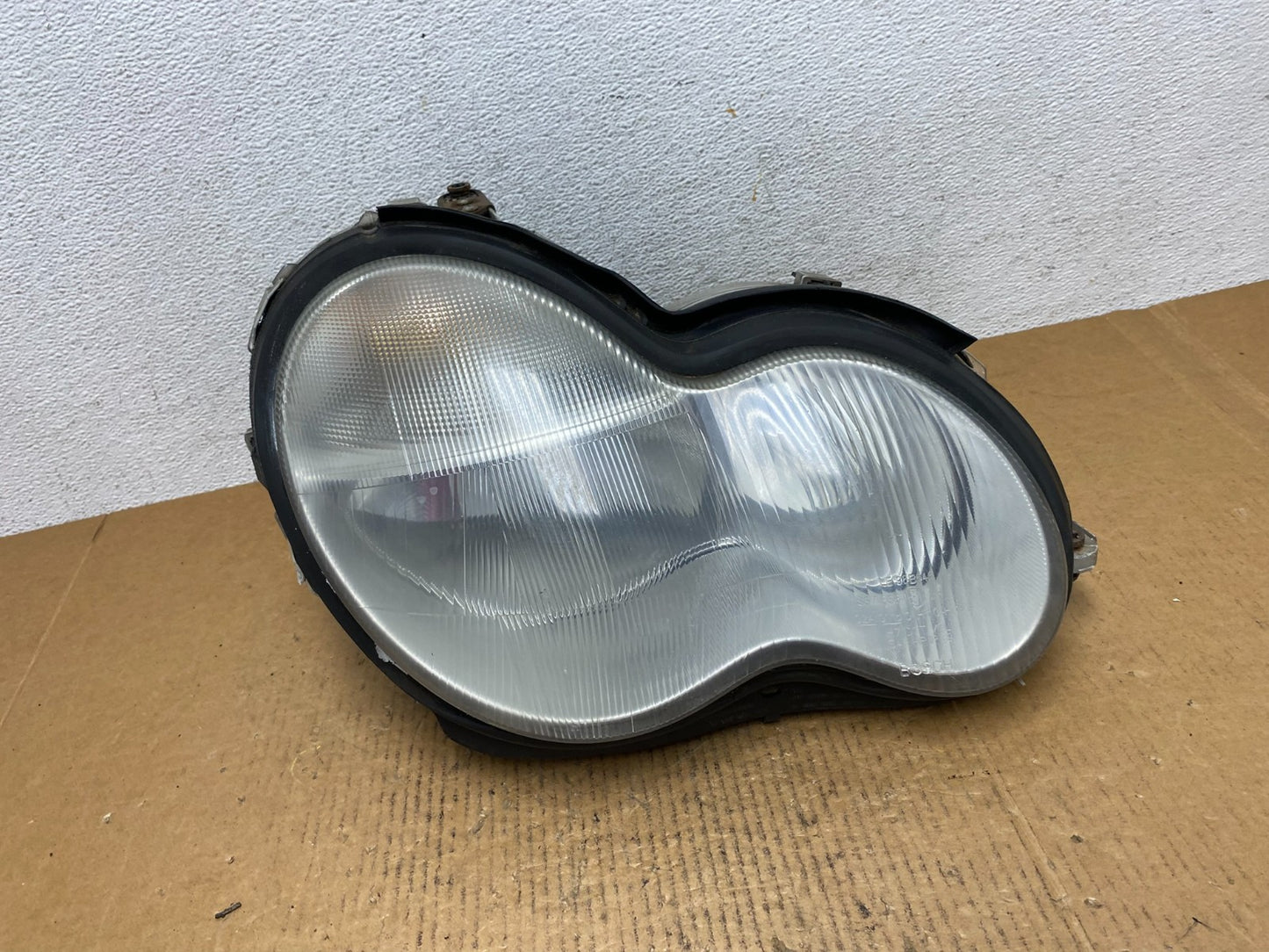 2001 - 2004 Mercedes-Benz C Class Halogen Right Passenger Headlight AE03800
