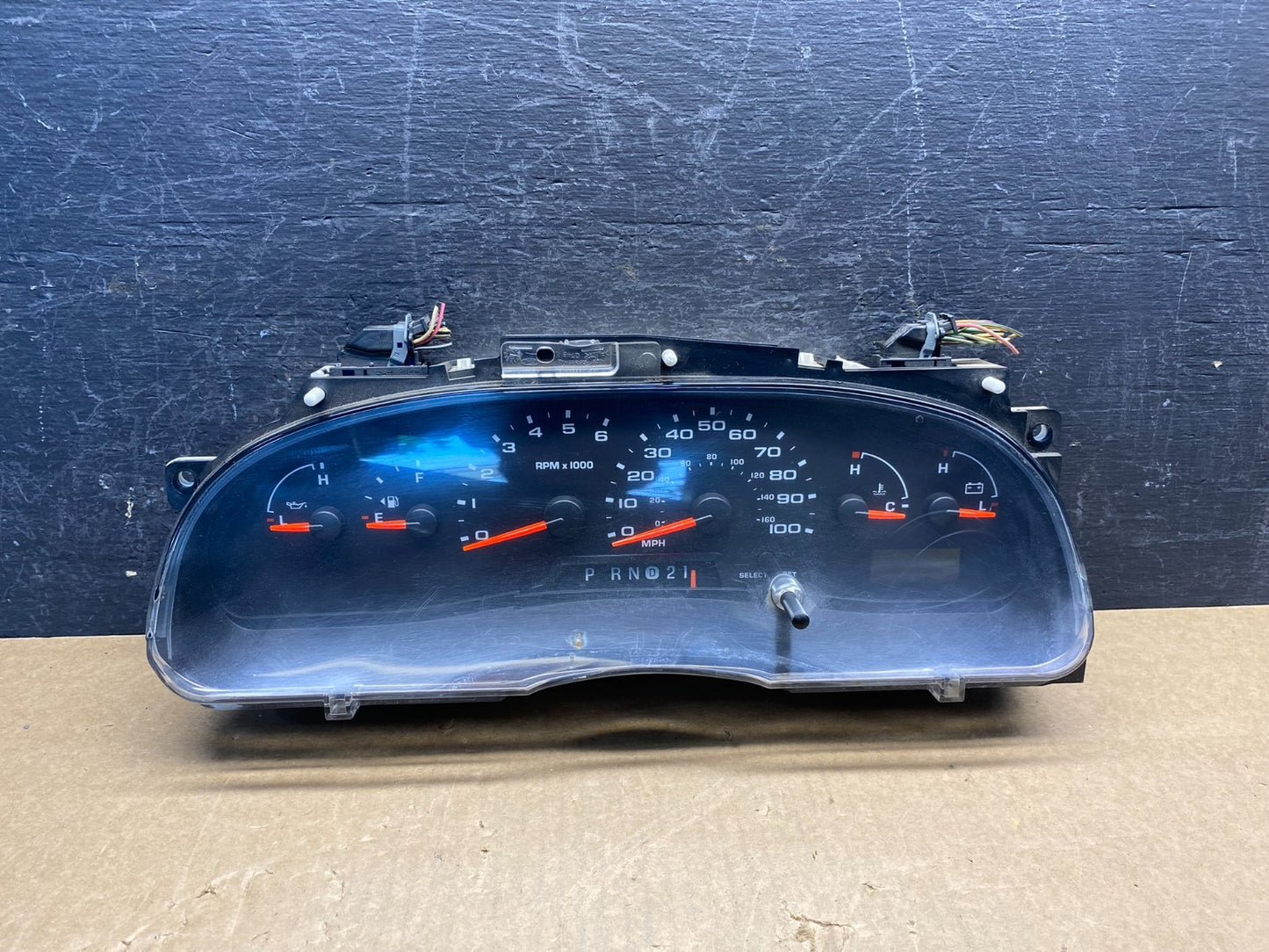 2006 Ford E350 Gauge Speedometer Cluster AG7435 DG0