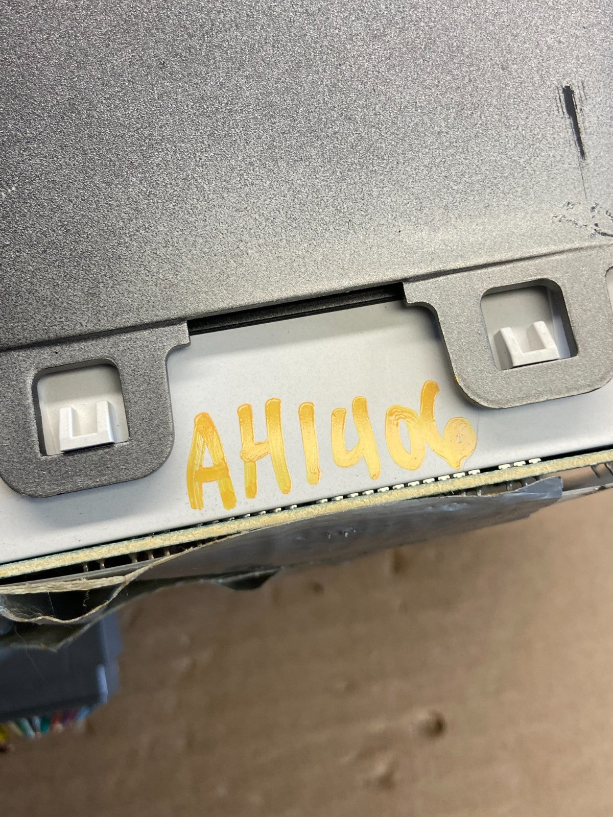 2004 to 2005 Ford Explorer Sport Trac Cluster Speedo Display AH1406 PS7