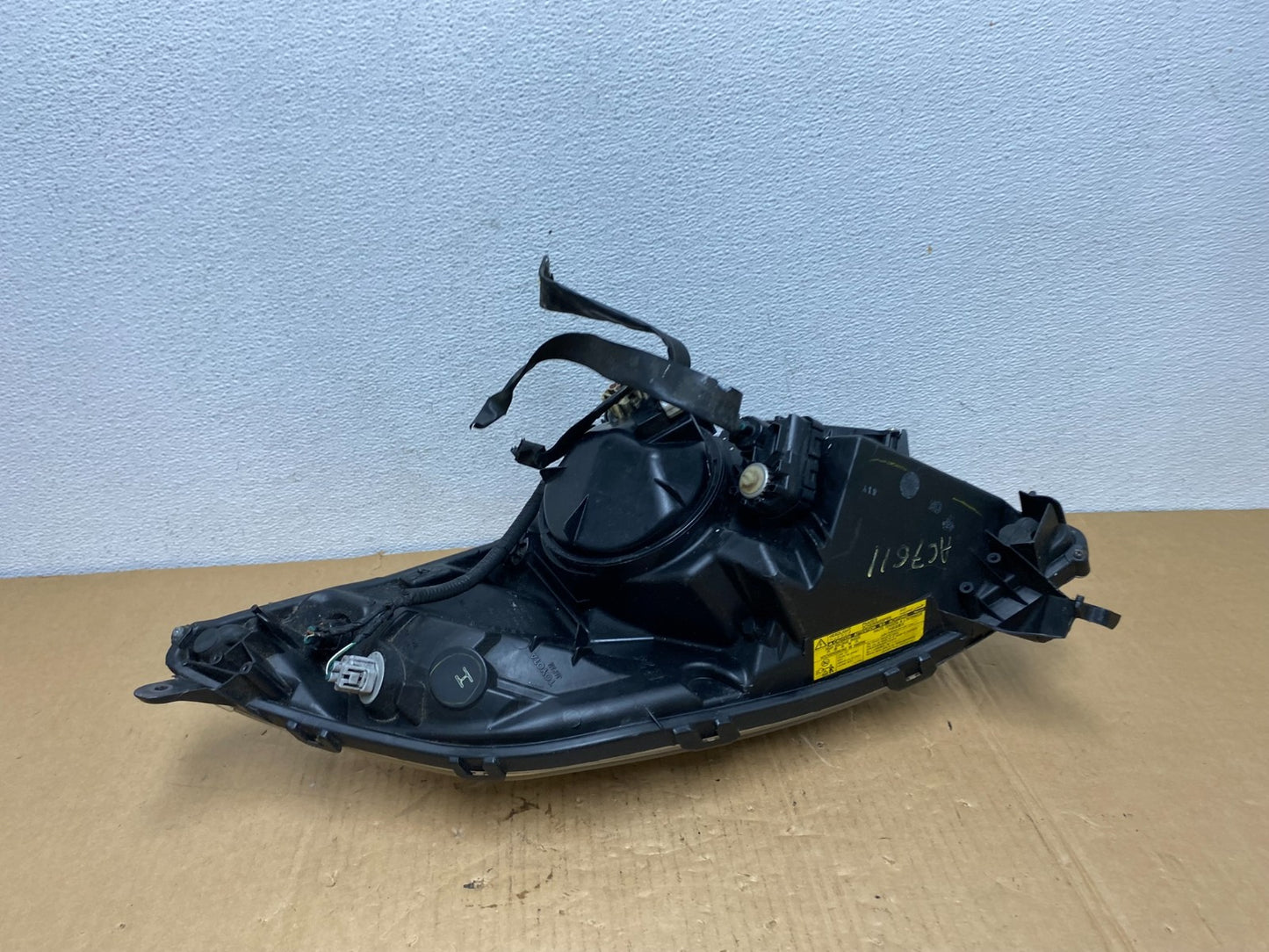 2006-2009 Toyota Prius Right Passenger Rh Side Headlight Xenon HID AC7611 DW5