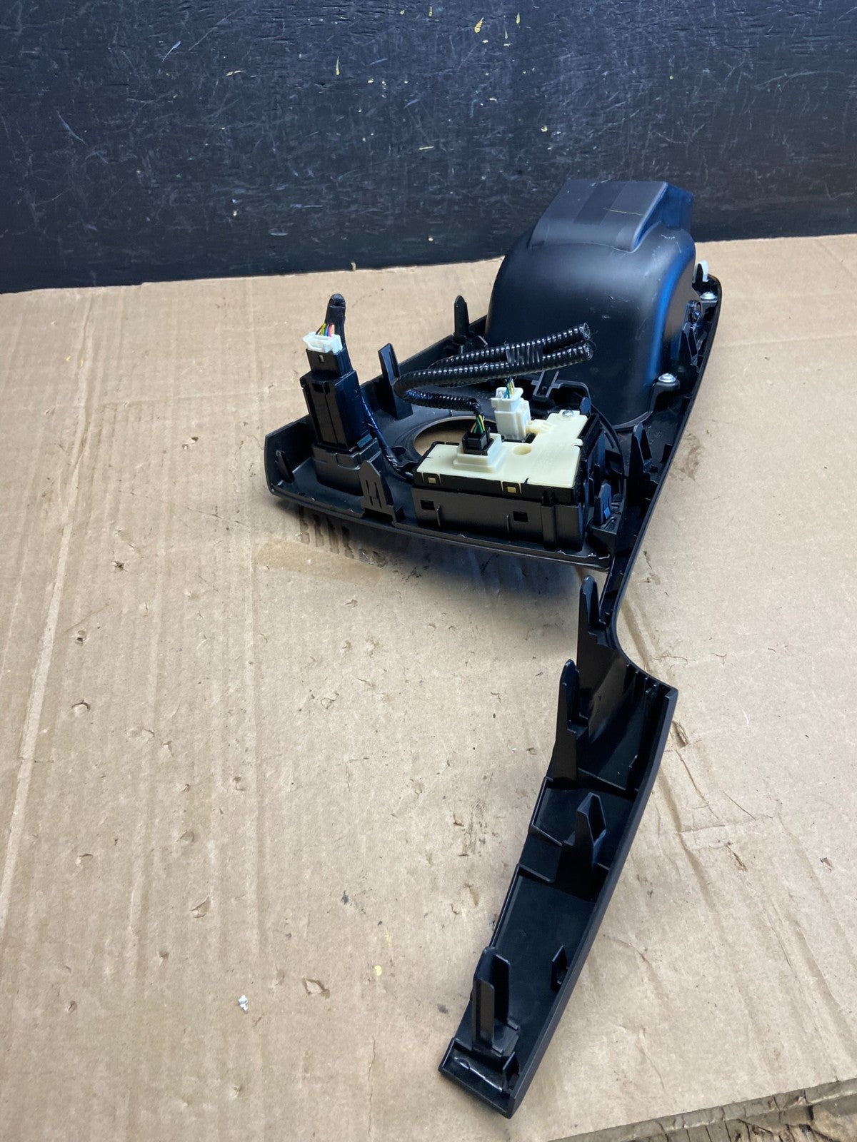 2010 to 2015 Toyota Prius Center Console Cup Holder Trim Bezel AD7250 DG5