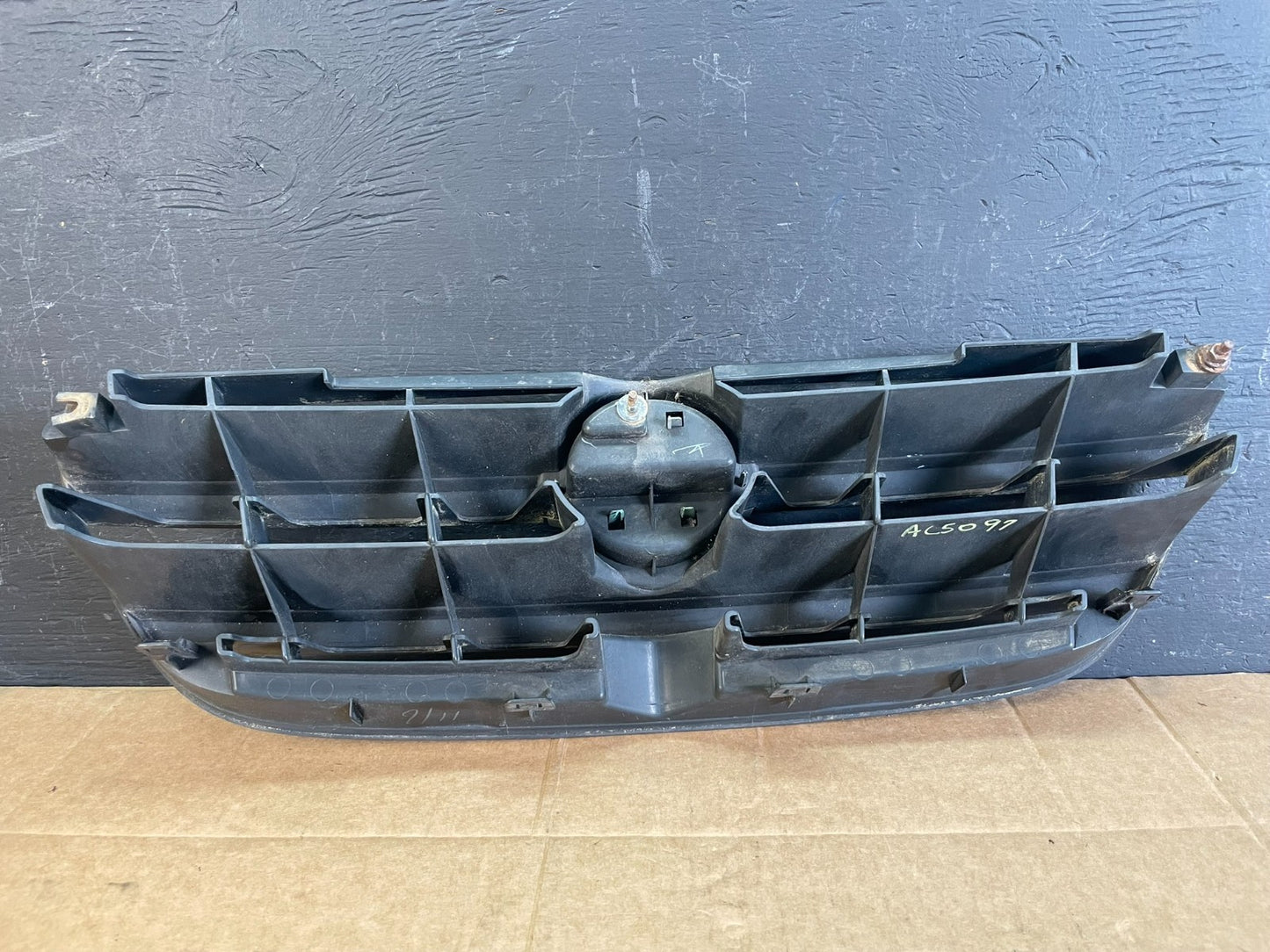 2002 to 2003 Nissan Maxima Front Upper Grill Grille AC5097 DG5