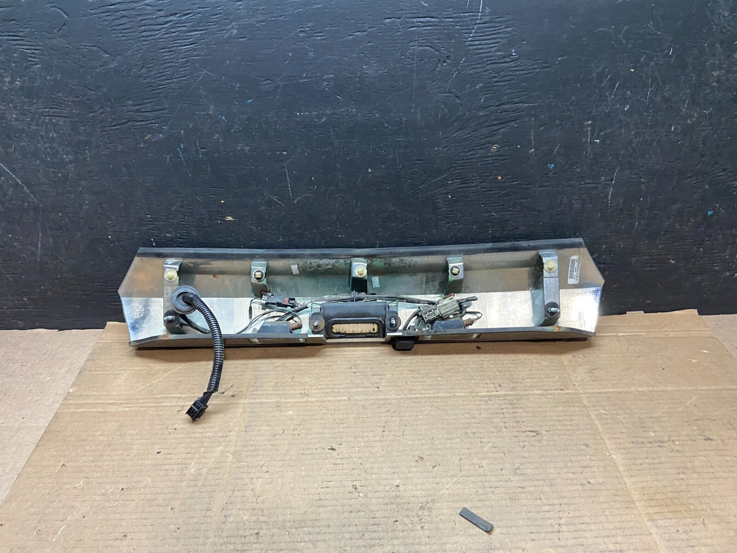 2011-2015 GMC Terrain Tailgate Liftgate Chrome Molding with Camera Oem i30338