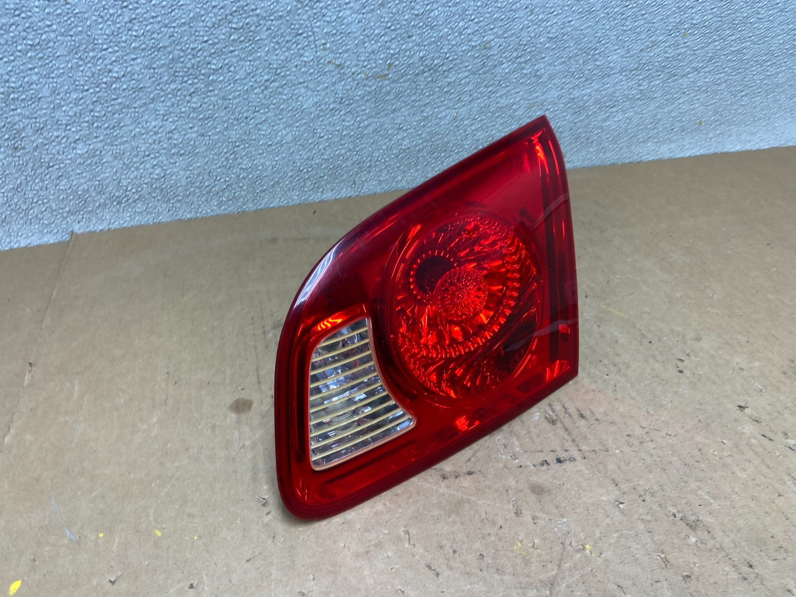 2007 2008 2009 Hyundai Santa Fe Right Passenger Tail Light Inner Oem Z7021 DW2