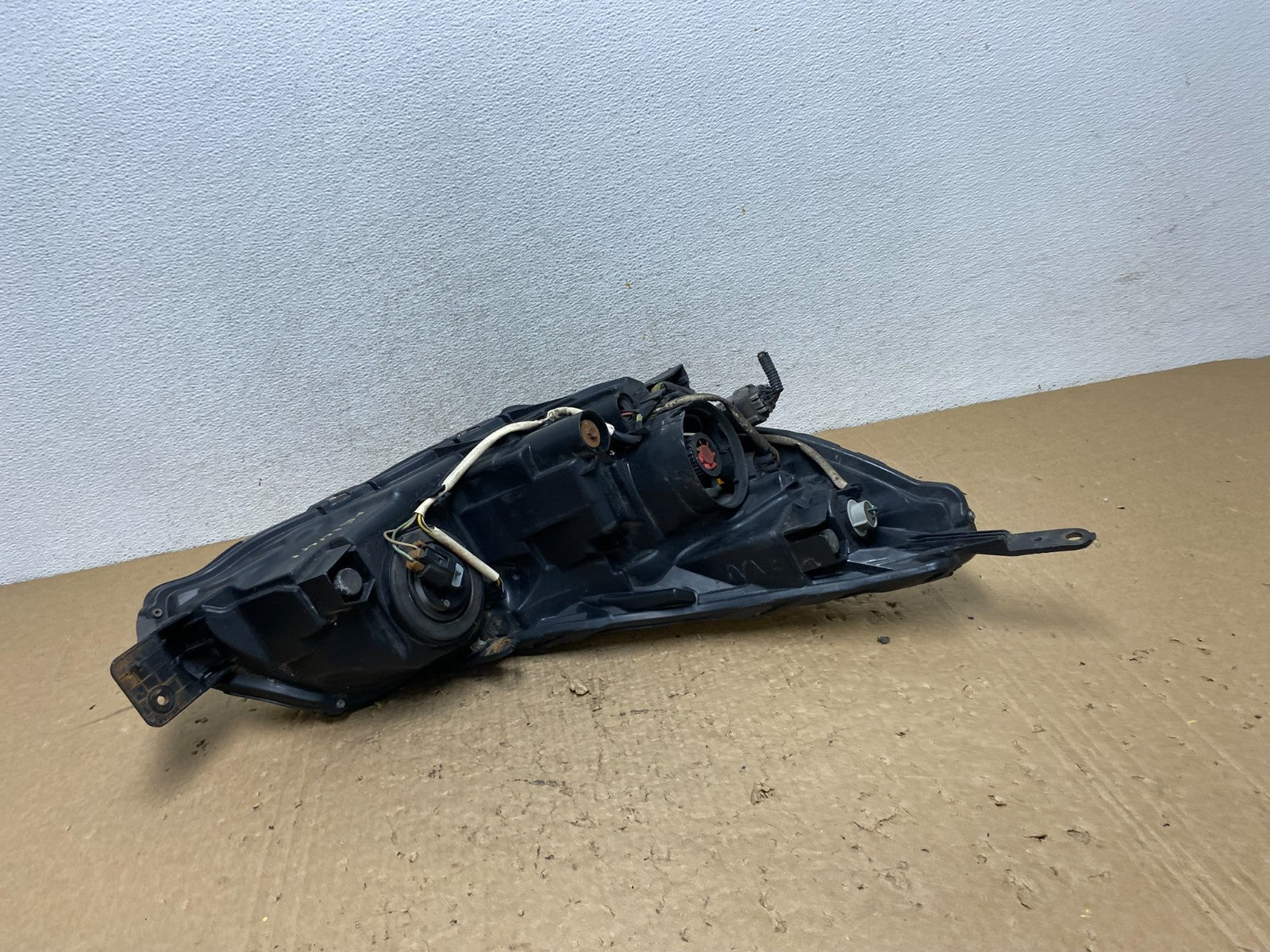 2010 2011 2012 Subaru Legacy Outback Left Driver Halogen Headlight AG1441 DW6