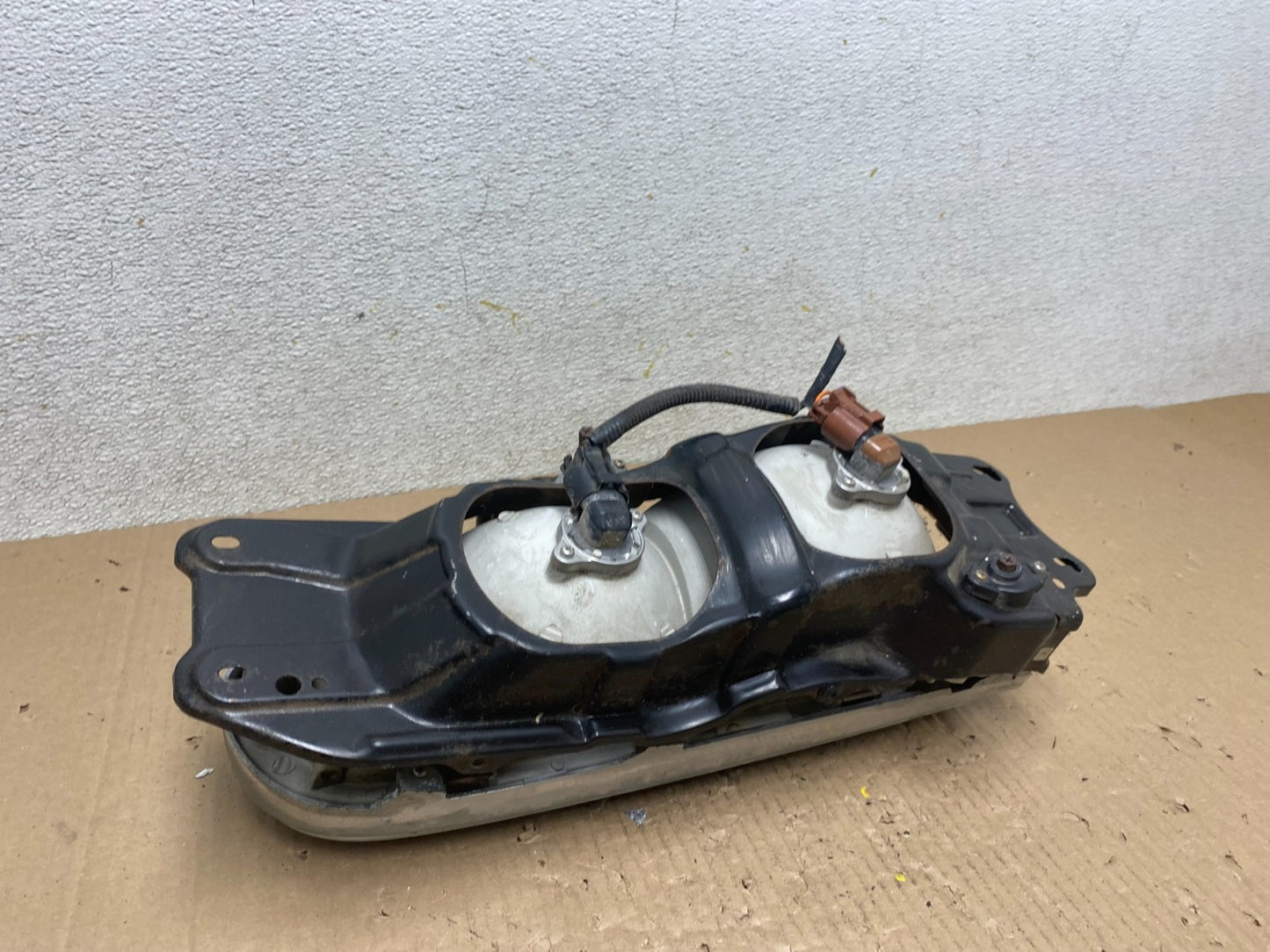 1990 to 1993 Infiniti Q45 Left Driver LH Halogen Headlight p9023 DG3