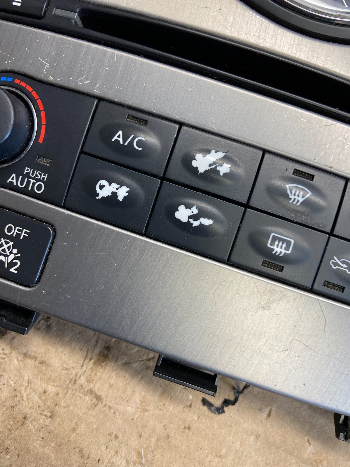 2009 to 2013 Infiniti G37 Radio Player Climate Control Panel Bezel AH3743 DG5