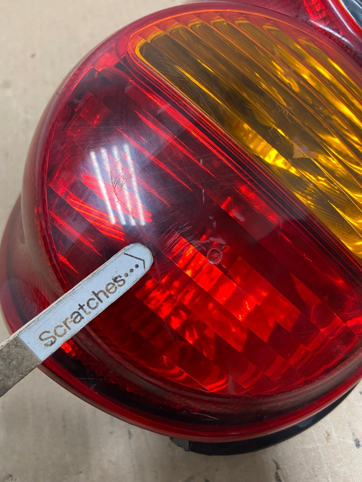 2002 2003 2004 Jeep Liberty Right Passenger Rh Side Tail Light AG7929 LK3