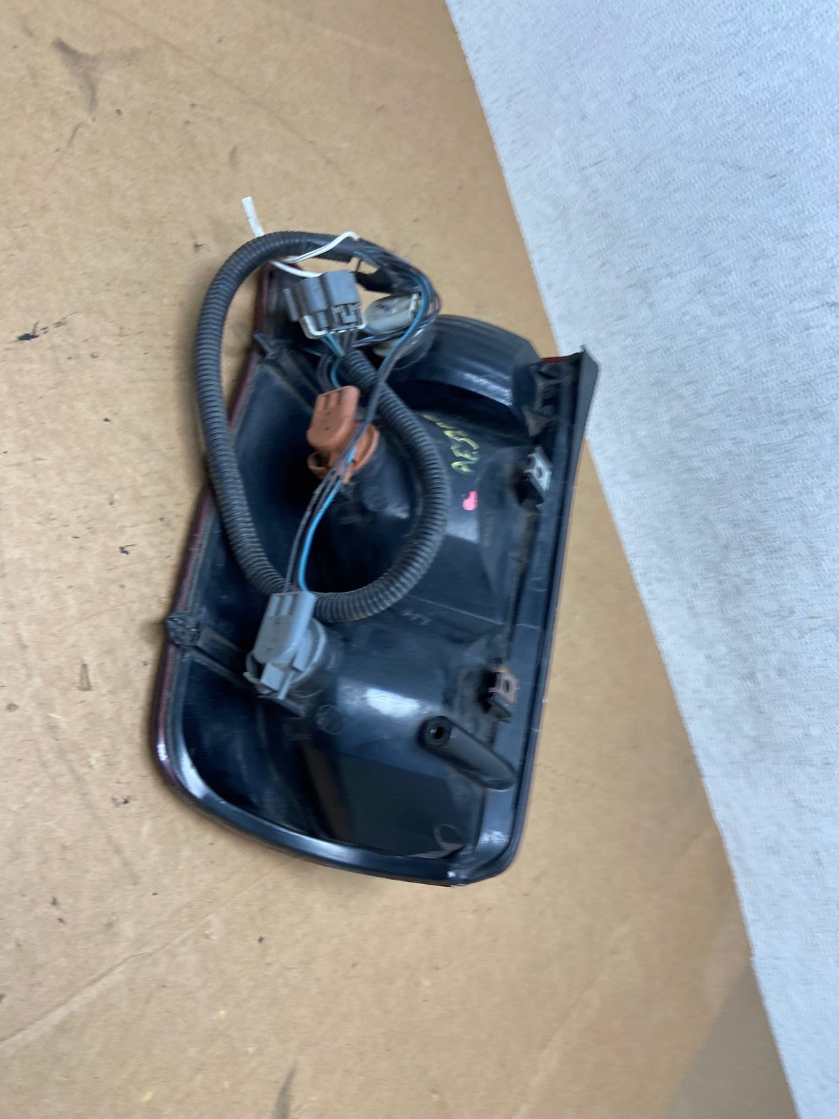 2002 to 2006 Cadillac Escalade Left Driver Side Tail Light AE3209 LK6