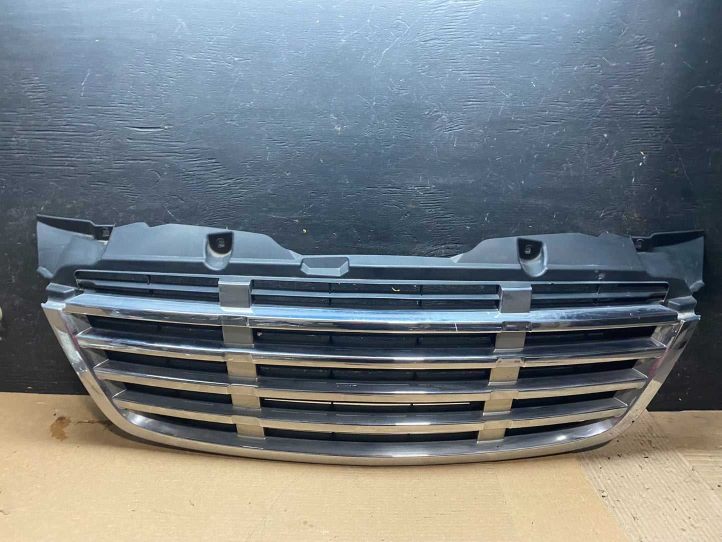2009 to 2011 Freightliner Sprinter Front Upper Chrome Grill Grille v6948 DG0