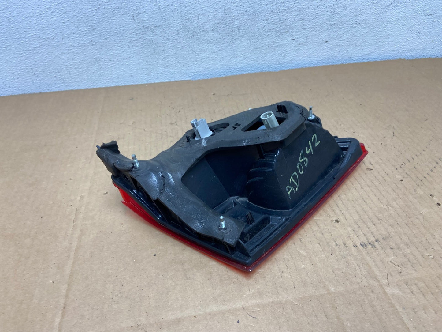 2010 - 2014 Subaru Outback Right Passenger RH Inner Tail Light AD0842 LK5