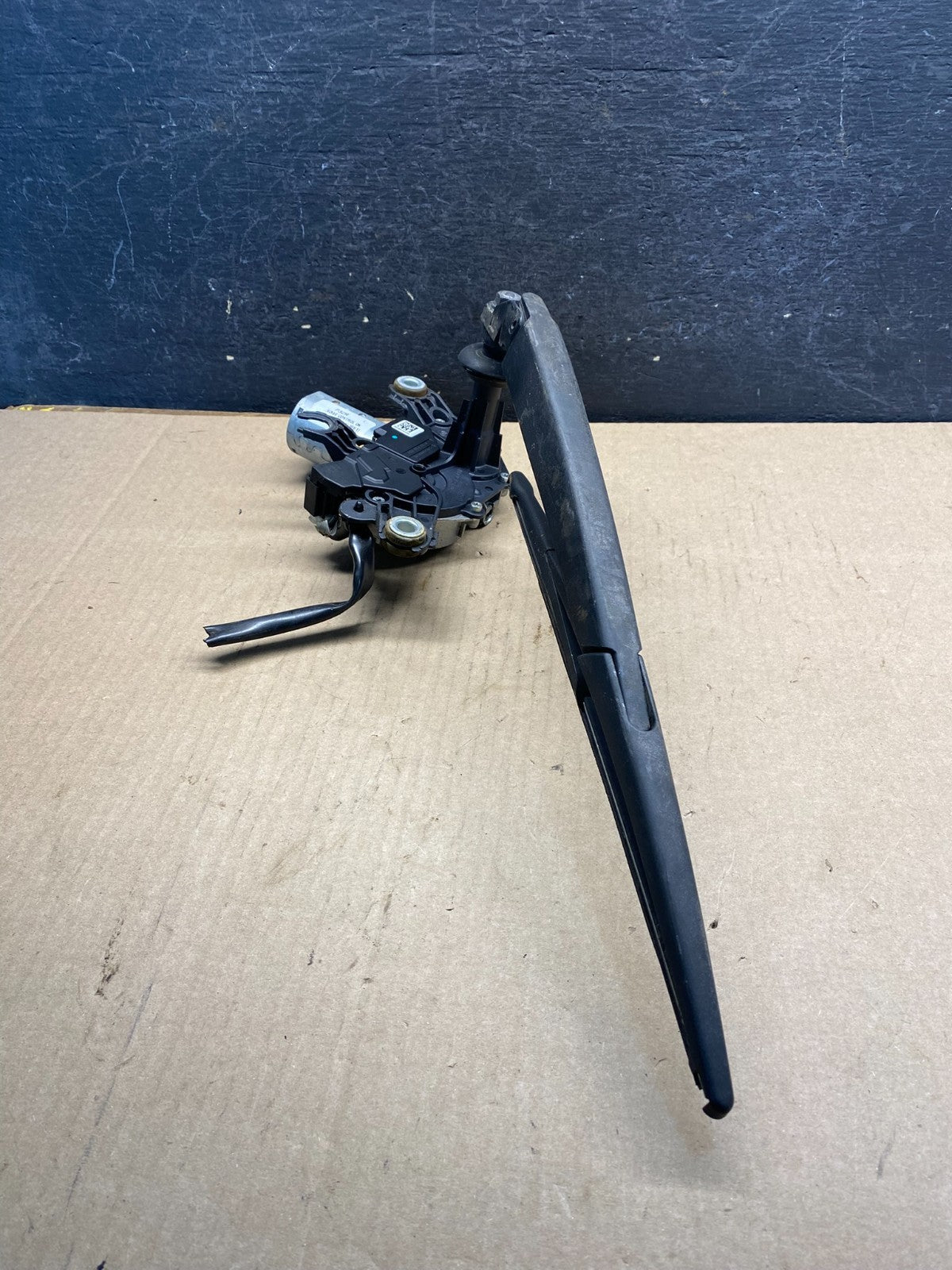 2014 to 2020 Nissan Rogue Rear Windshield Wiper Motor ag9656 DG2