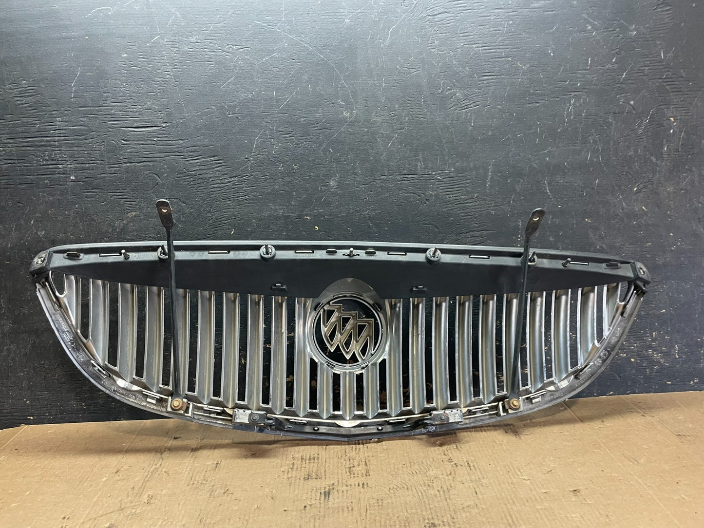 2008 to 2012 Buick Enclave Front Upper Grill Grille Oem Z5866 DG6